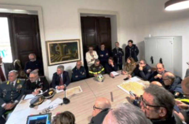 Niscemi, Schifani dopo l'incontro al Comune: «Garantiremo una casa a tutte le famiglie»